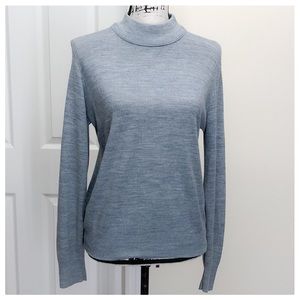 ❤️Lovely light grey sweater❤️